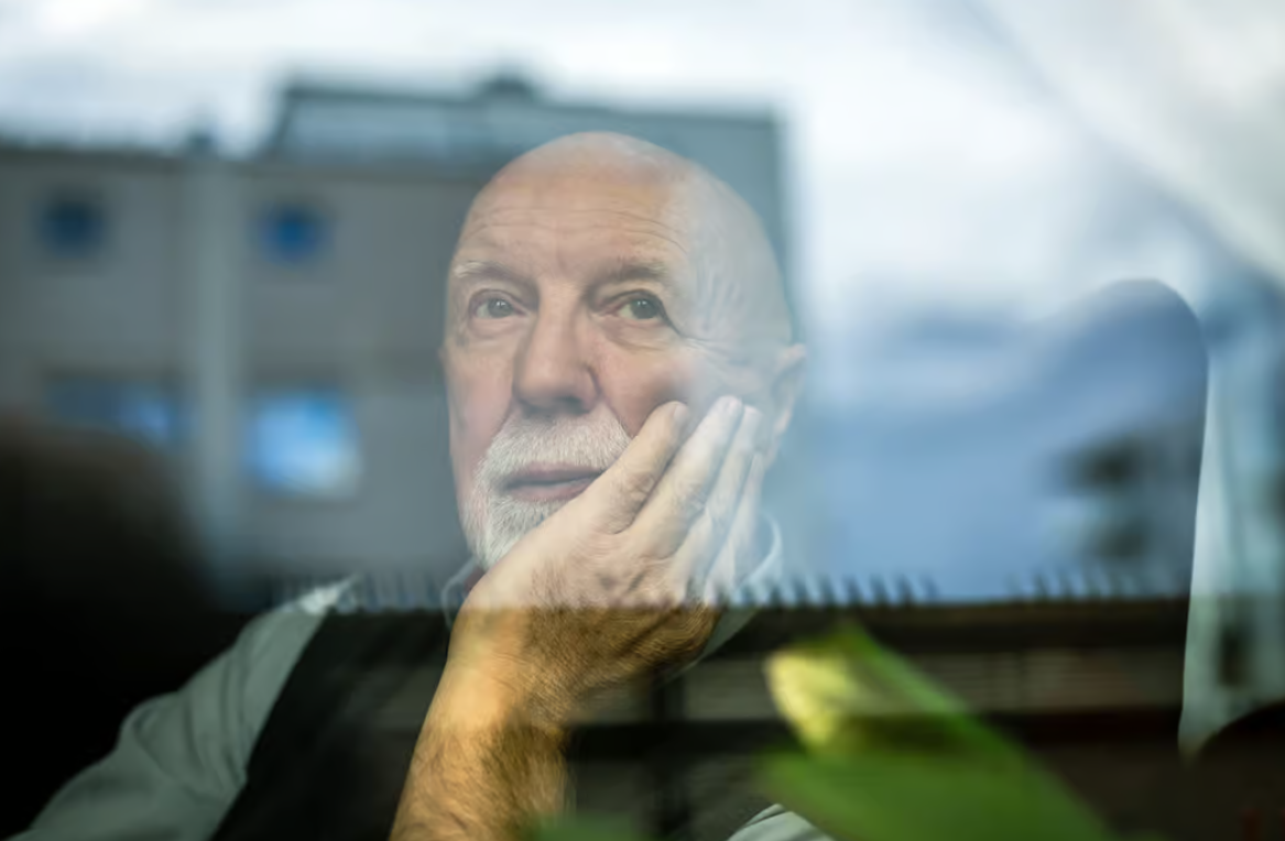 Estudo aponta que a solidão acelera a perda de memória em idosos de Santa Isabel