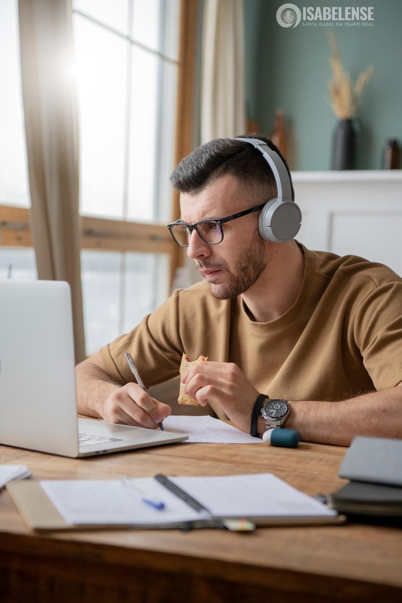 Pela 1ª vez, EaD supera aulas presenciais e redesenha acesso à universidade