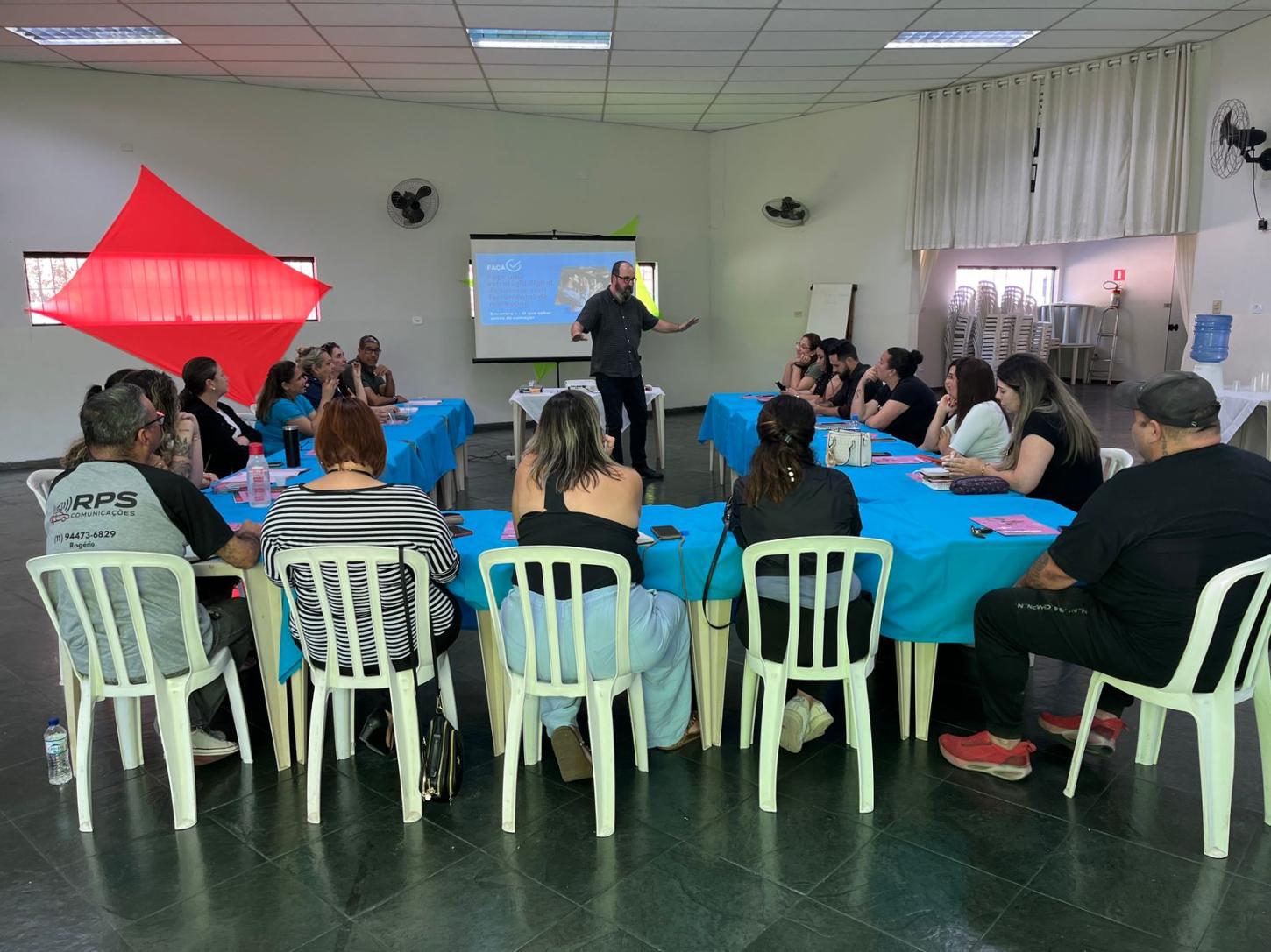 Santa Isabel capacita comércio local com marketing digital em parceria com Sebrae