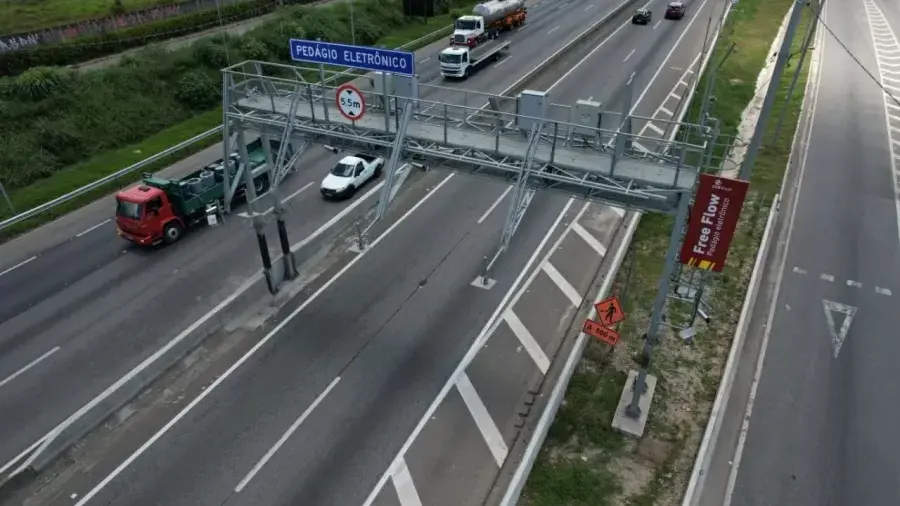 Pedágio urbano da Via Dutra tem tarifa dinâmica e agora pode multar evasão