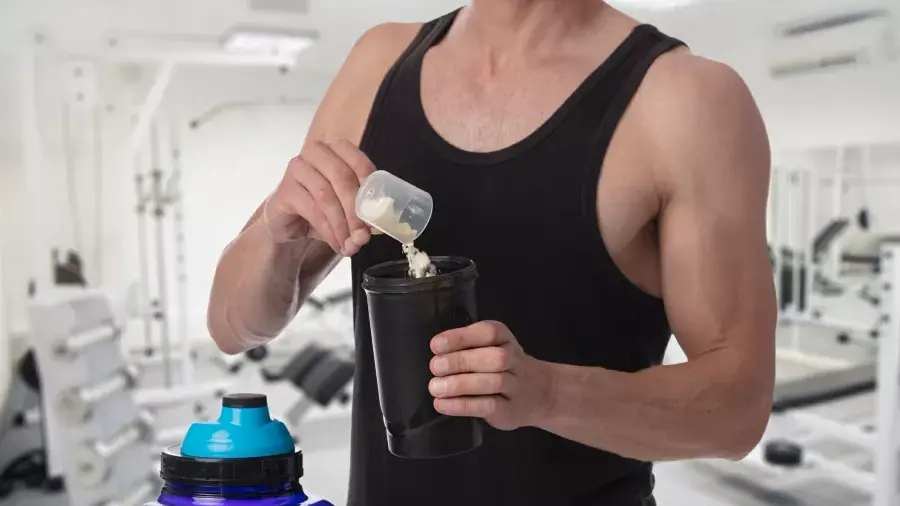 Whey protein não é tudo igual: qual funciona melhor para ganhar músculos?