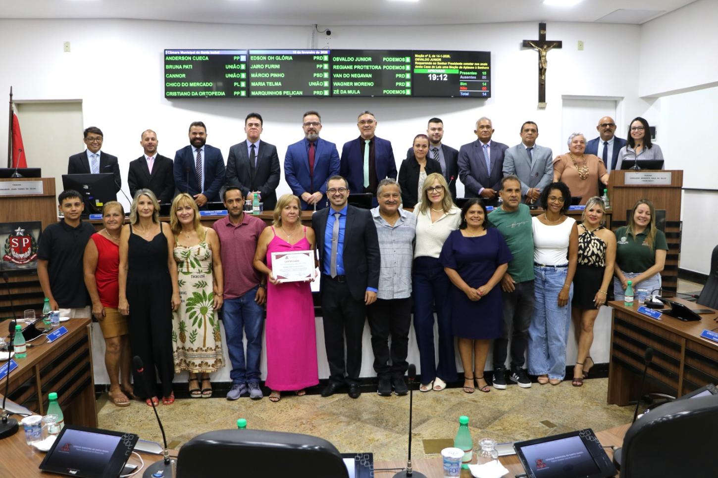 Câmara aprova Moção de Aplauso a servidora com 35 anos de atuação