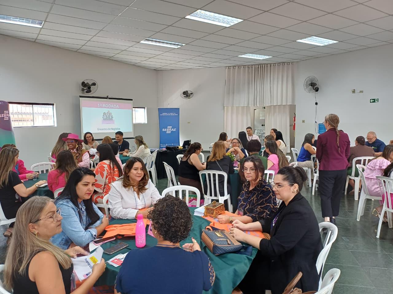 Encontro reúne empreendedoras e fortalece rede de negócios entre mulheres em Santa Isabel