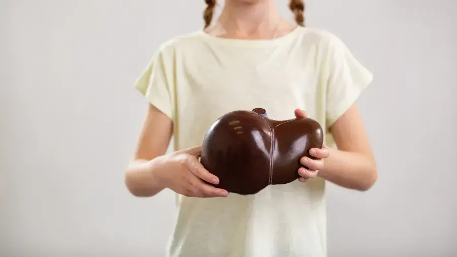 Gordura no fígado avança entre crianças e acende alerta de saúde