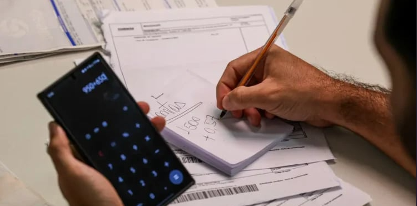 Inadimplência aumenta e 42% dos consumidores reincidem em dívidas antigas