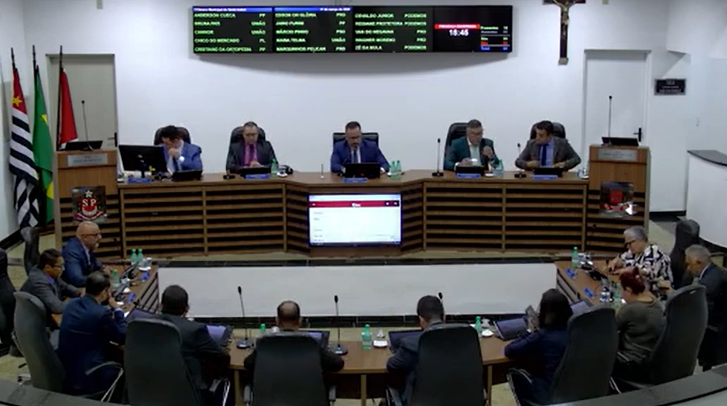 Transporte escolar vira alvo de cobrança na Câmara de Santa Isabel