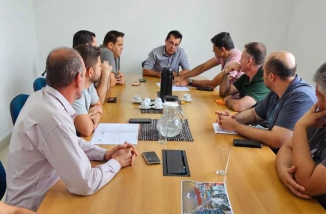 Após queixas sobre vias danificadas, Prefeitura cobra Sabesp 