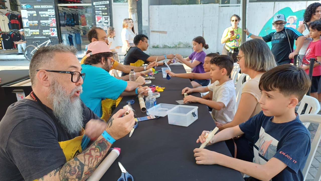 Circuito Sesc leva cultura gratuita ao centro de Santa Isabel