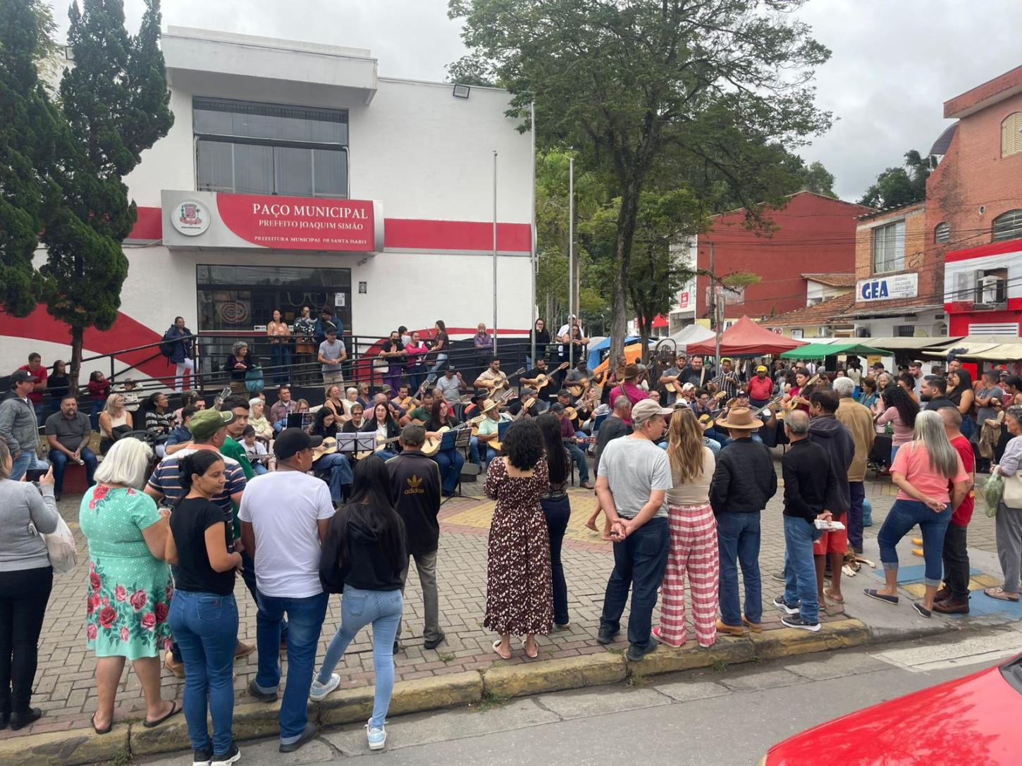 Amanhecer Caipira reúne público e movimenta manhã em Santa Isabel
