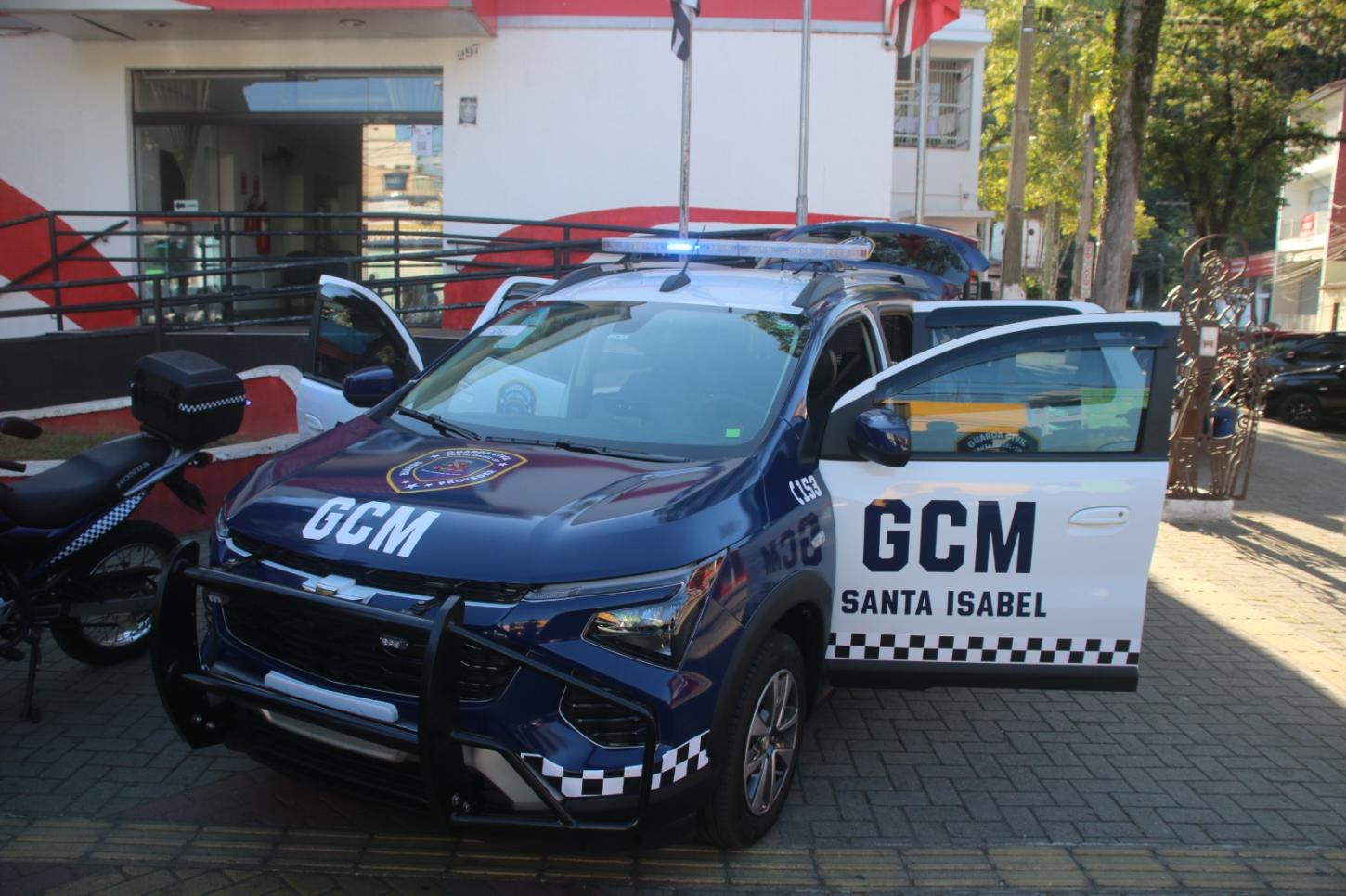 GCM recebe nova viatura e amplia frota em Santa Isabel