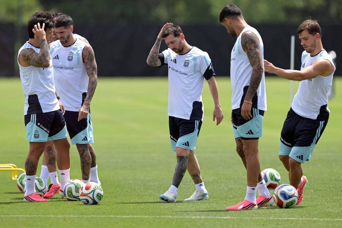 Argentina estreia na Copa tentando quebrar tabu dos atuais campeões