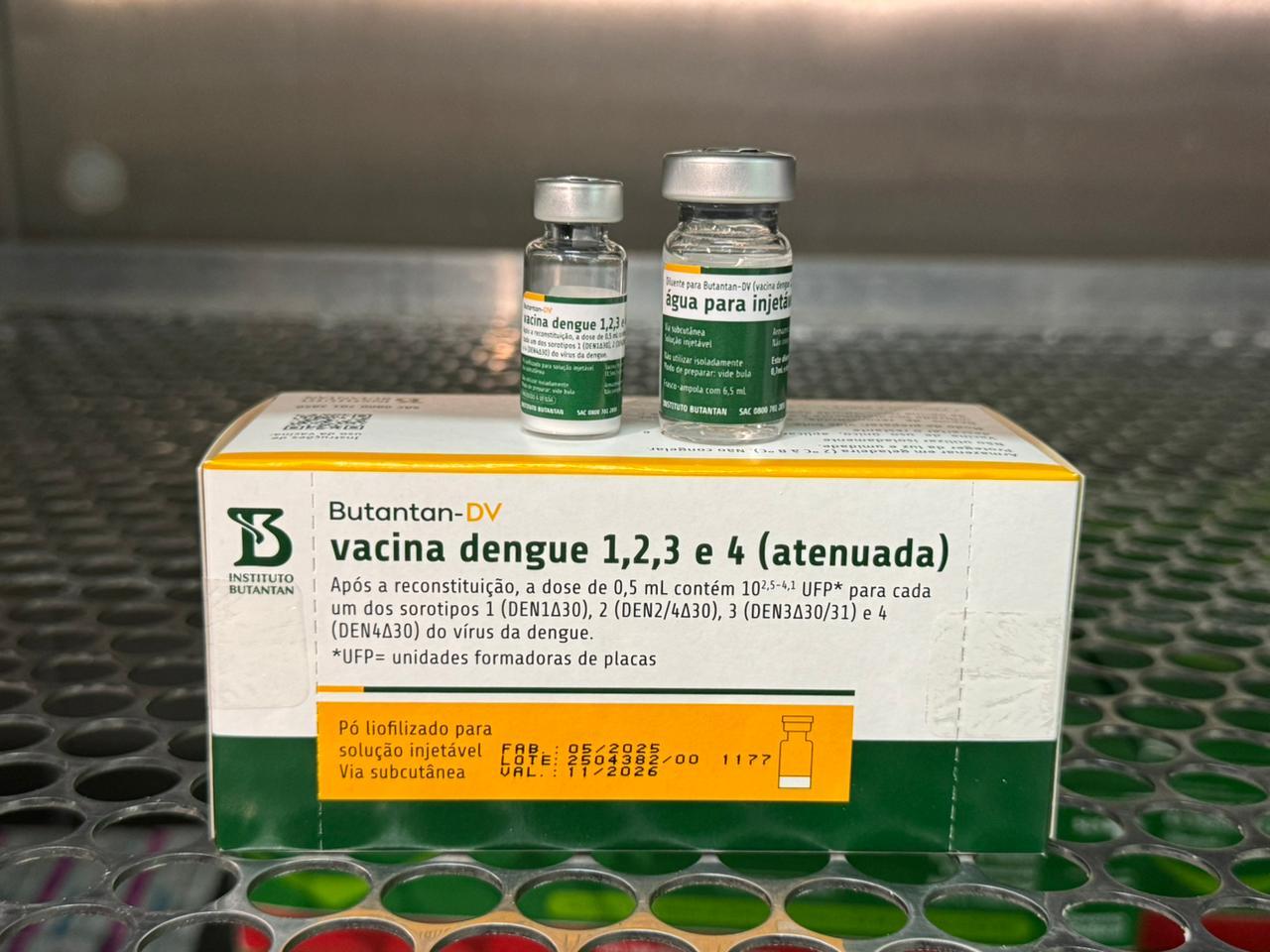 Brasil paralisa aplicação de vacina contra dengue do Butantan