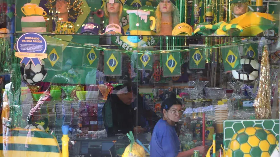 Copa do Mundo vai injetar R$ 4,3 bilhões no comércio brasileiro, estima CNC