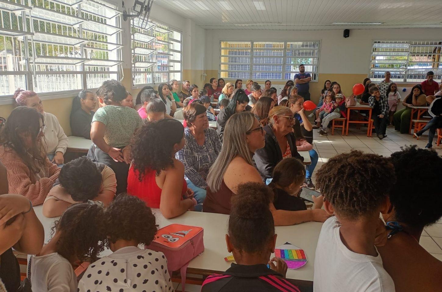 Escolas de Santa Isabel discutem limites e afeto para fortalecer educação das crianças