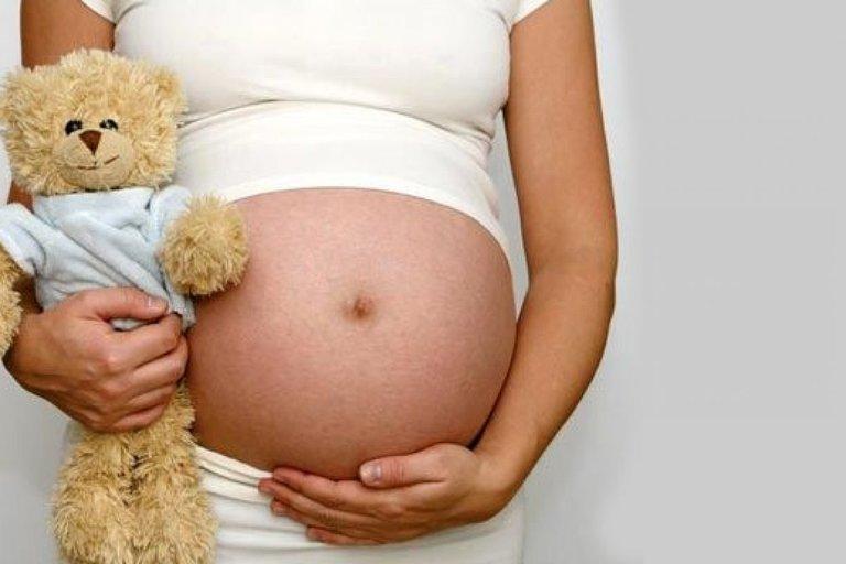 Especialista alerta que prevenir gravidez na adolescência exige mais que informação