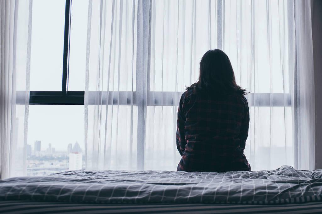 Estudo revela fatores por trás de tentativas de suicídio na adolescência
