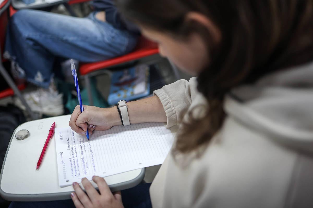 Prouni abre inscrições para bolsas do segundo semestre de 2026; tire suas dúvidas
