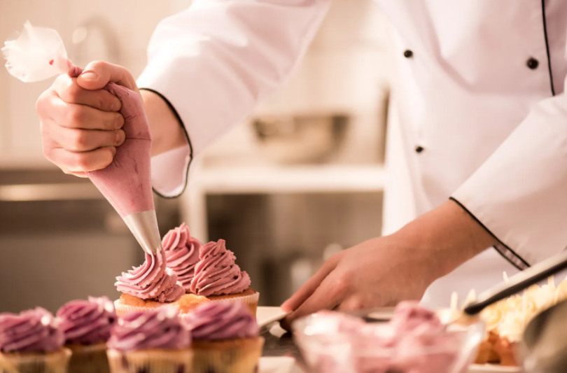 Santa Isabel abre inscrições para curso gratuito de confeitaria