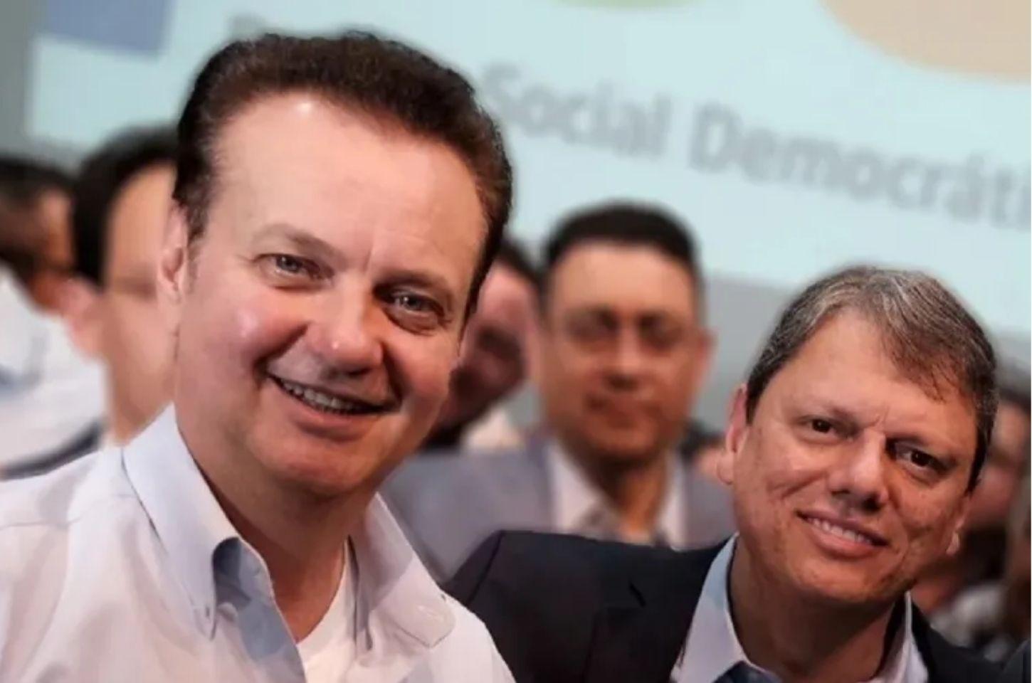 Tarcísio desiste de convenção do PSD para evitar ruídos com apoio a Flávio Bolsonaro