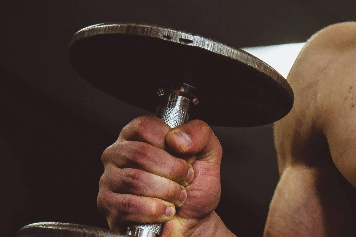 'Shape de aluguel': musculatura desenvolvida com anabolizantes some em meses, afirma estudo