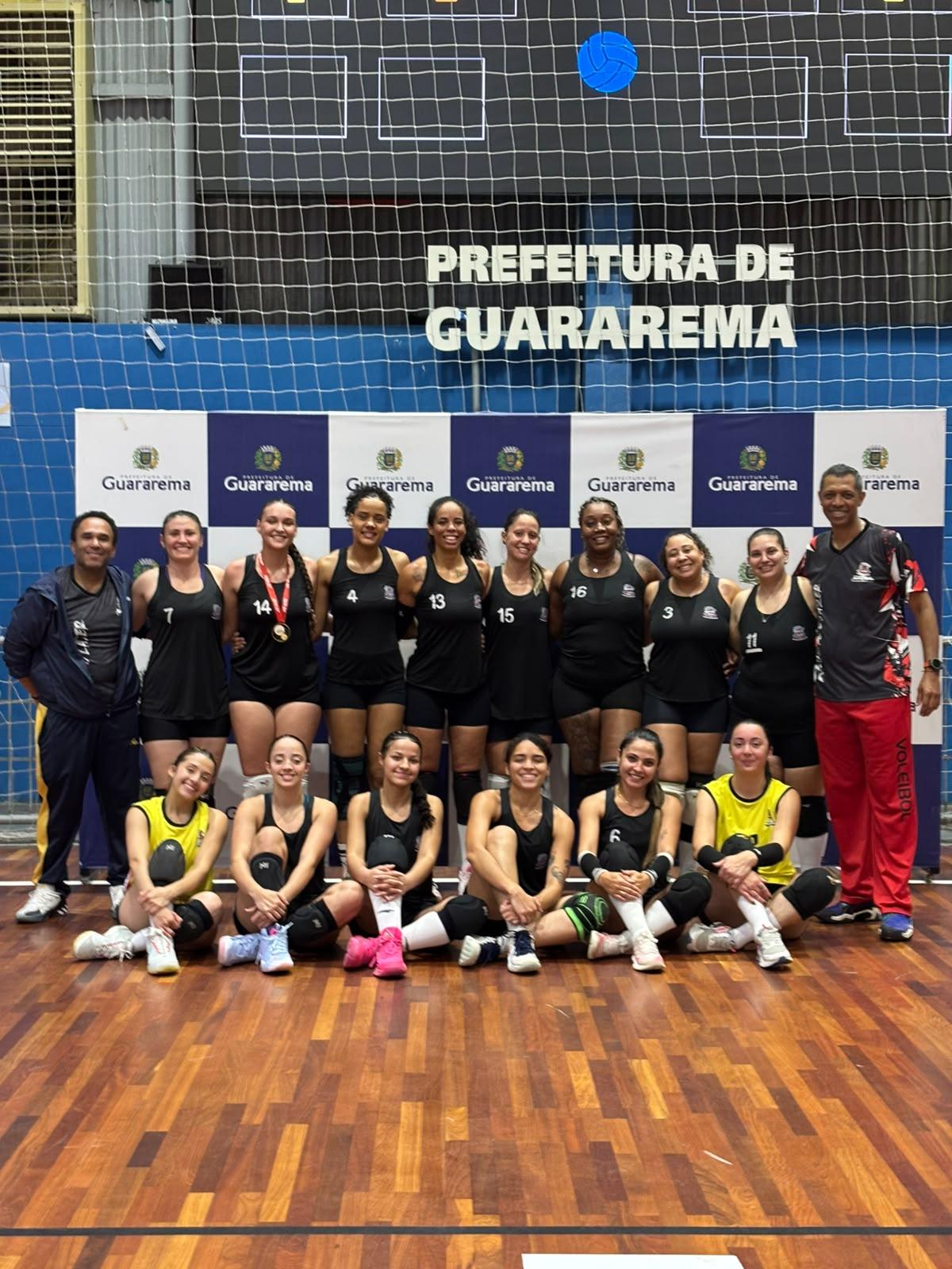 Santa Isabel vence no basquete e no vôlei e soma três vitórias neste fim de semana
