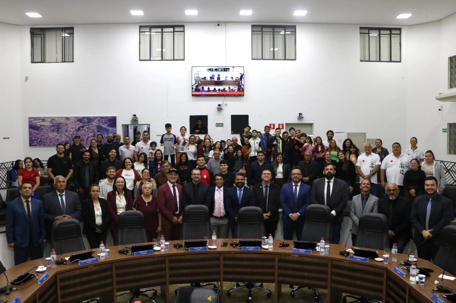 Câmara de Santa Isabel antecipa ponto facultativo e fecha na segunda-feira