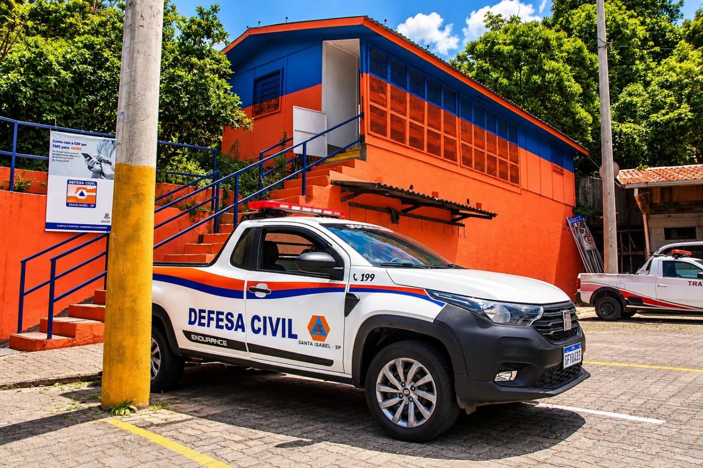 Defesa Civil de Santa Isabel alerta moradores sobre risco de queda de árvores