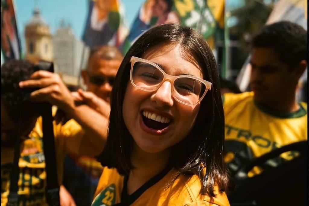 Deputada mais votada de SP diz não ser contra o voto feminino e critica feministas