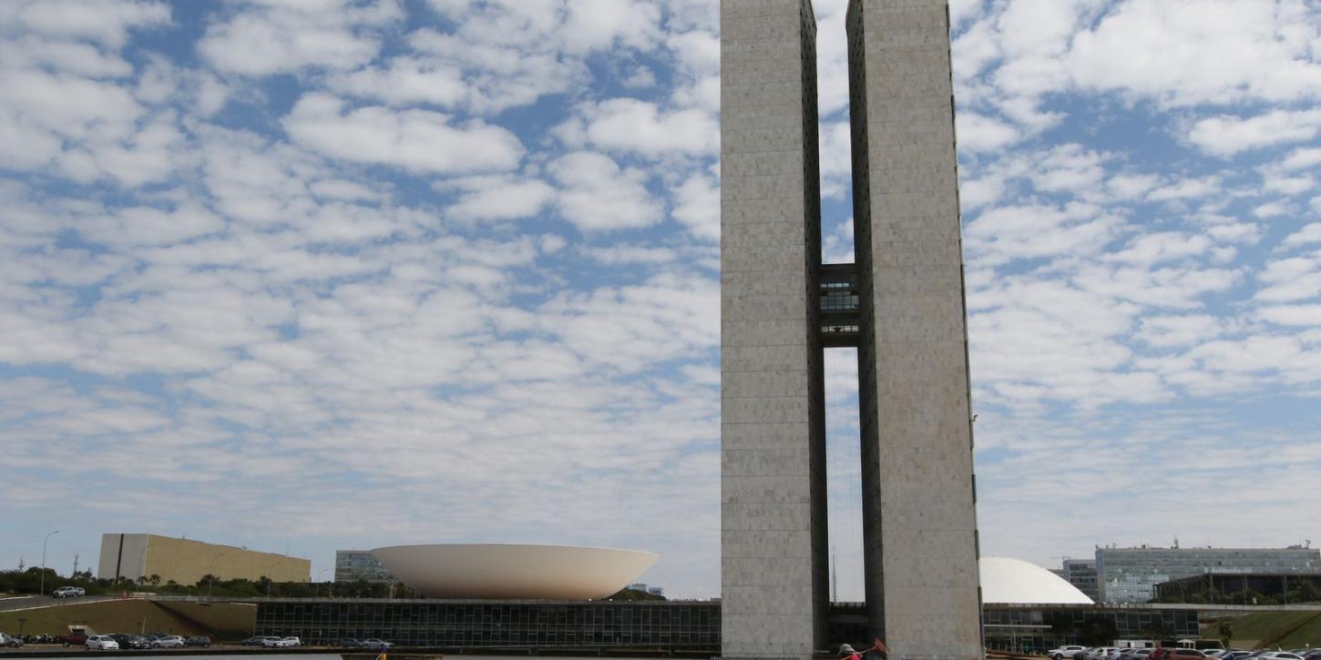 Fim da escala 6x1 no Senado; Planalto quer votar antes de 25/10 e oposição, depois