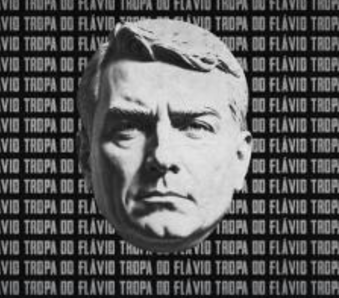 Grupo do PL no WhatsApp posta imagem de Flávio com referência a Mussolini, diz UOL