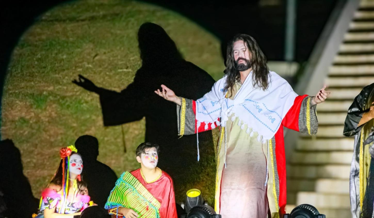 Filme da Paixão de Cristo de Santa Isabel tem sessão gratuita no cinema no domingo