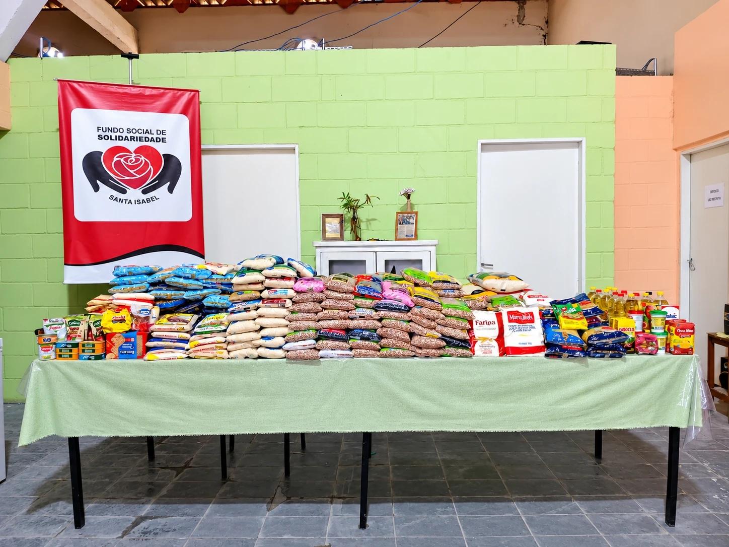 Santa Isabel arrecada 324 kg de alimentos em treinão do Outubro Rosa e vôlei