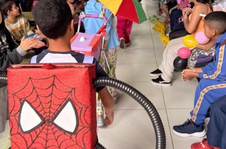Semana das Crianças: escolas de Santa Isabel fazem festa à fantasia e gincanas