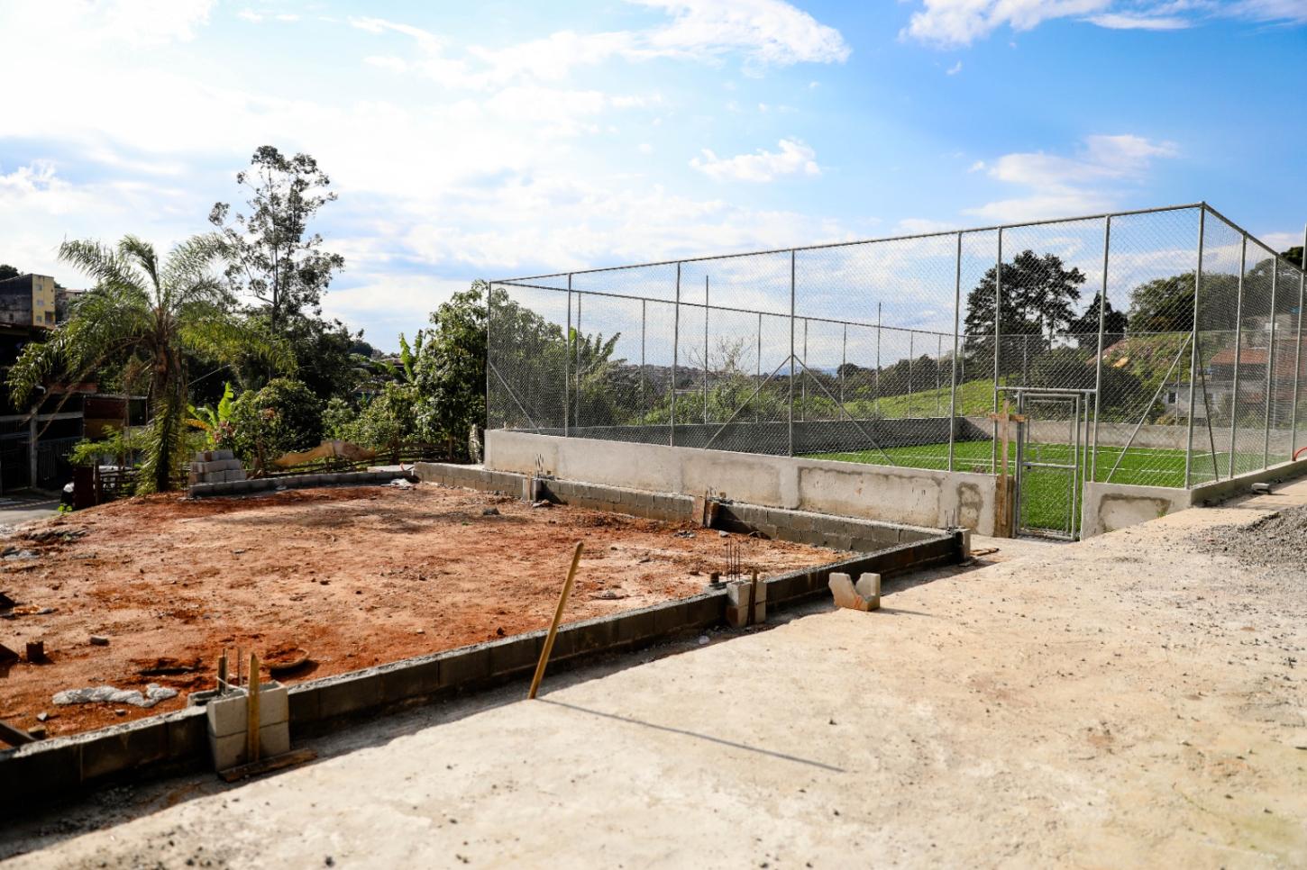 Vila Arbame, em Ferraz de Vasconcelos, vai ganhar nova areninha de futebol society