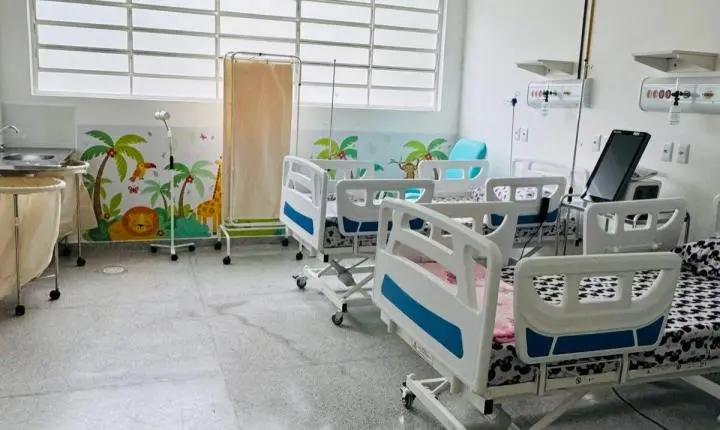 Após anos de espera, pais de Santa Isabel passam a ter amparo pediátrico 24h