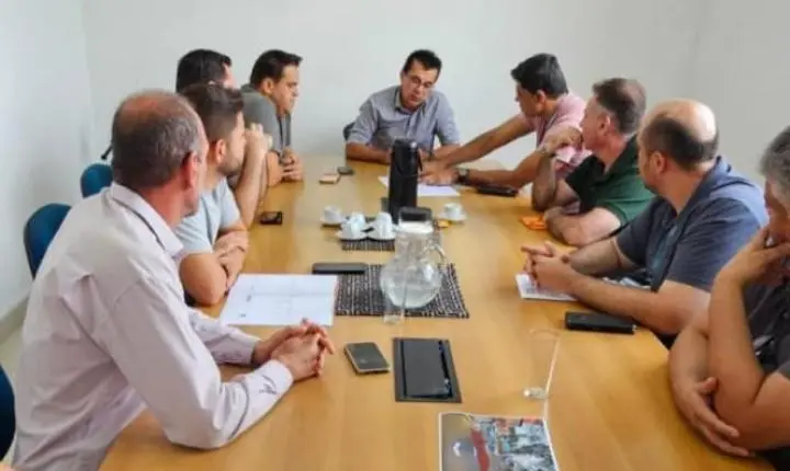 Após queixas sobre vias danificadas, Prefeitura cobra Sabesp 