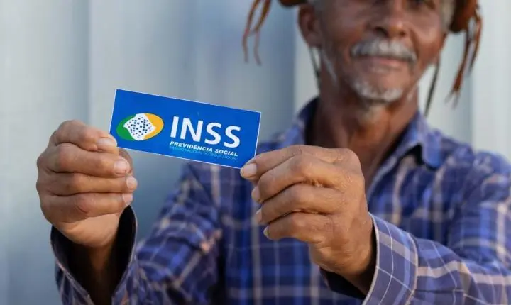 Aposentados têm até 14 de fevereiro para pedir ressarcimento ao INSS