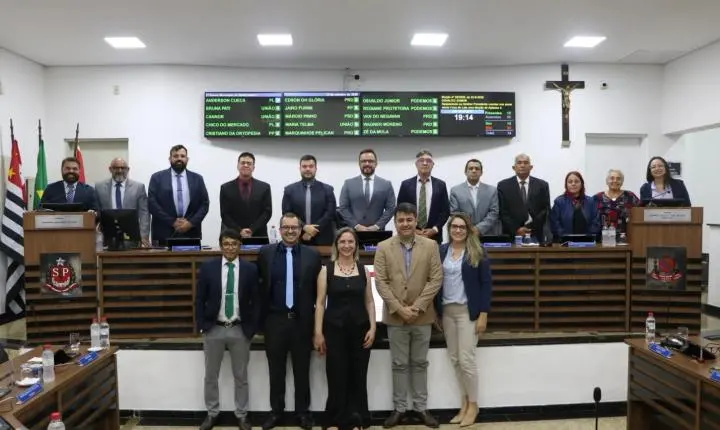 Câmara de Santa Isabel aprova moção de aplauso à Etec, com nota 6,6 no Ideb 2025