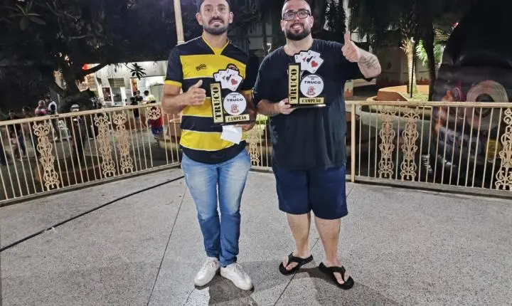 Campeonato de truco reúne público e movimenta o Dia do Trabalhador