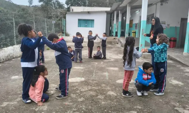Escolas de Santa Isabel promovem atividades da Semana Municipal do Brincar