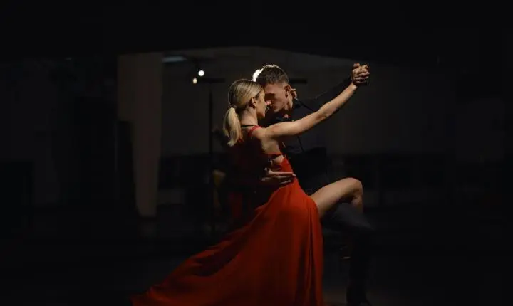 Evento de dança leva arte à praça e amplia acesso cultural em Santa Isabel