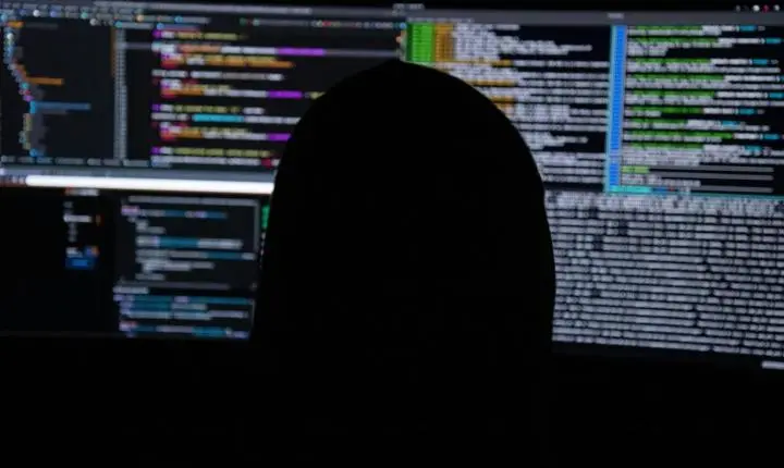 Falha no PHP, usado em milhões de sites, alerta governos e exige atualização imediata