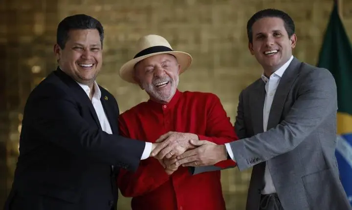 Fim da escala 6x1 avança no Senado e fica pronto para votação decisiva na CCJ