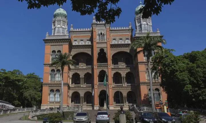 Fiocruz propõe elevar investimento público em saúde para 7% do PIB no próximo governo