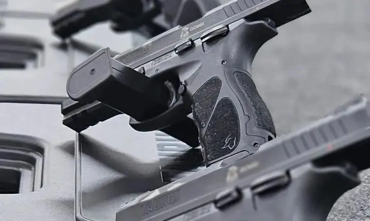 GCM de Santa Isabel conclui entrega de 30 pistolas .380 de R$ 195 mil