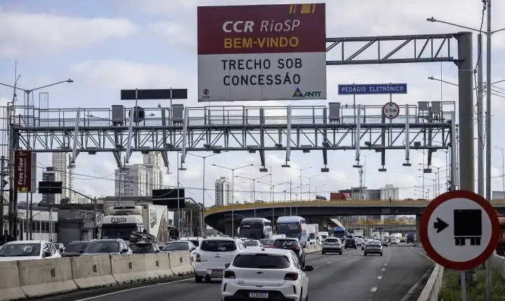 Governo suspende 3,1 milhões de multas e pontos na CNH de devedores de pedágio