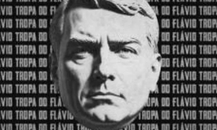 Grupo do PL no WhatsApp posta imagem de Flávio com referência a Mussolini, diz UOL