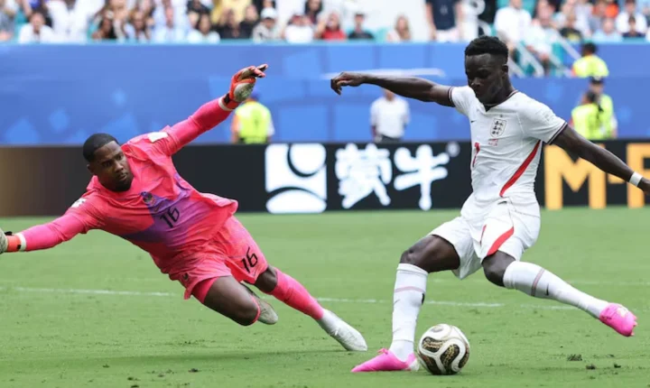 Inglaterra supera a França por 6 a 4 e conquista o terceiro lugar da Copa do Mundo