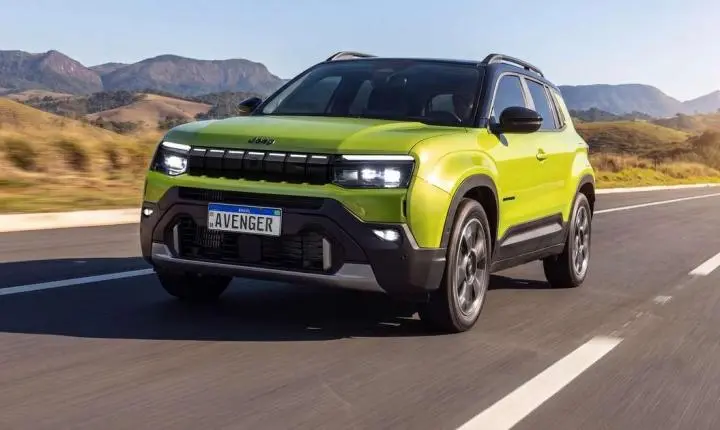 Jeep Avenger chega ao Brasil a partir de R$ 119.990 com motor híbrido leve
