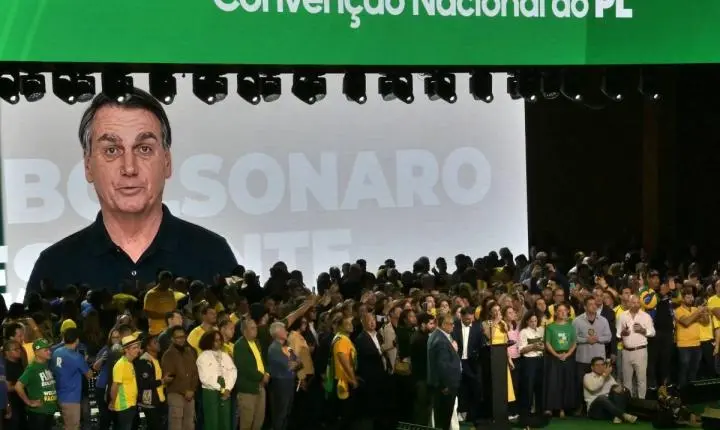 Moraes dá 24 horas para Bolsonaro explicar vídeo com IA exibido em convenção